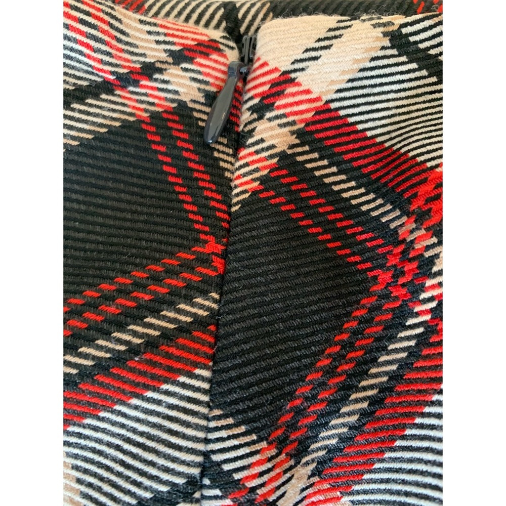 Checkered skirt - Picture 3 of 3